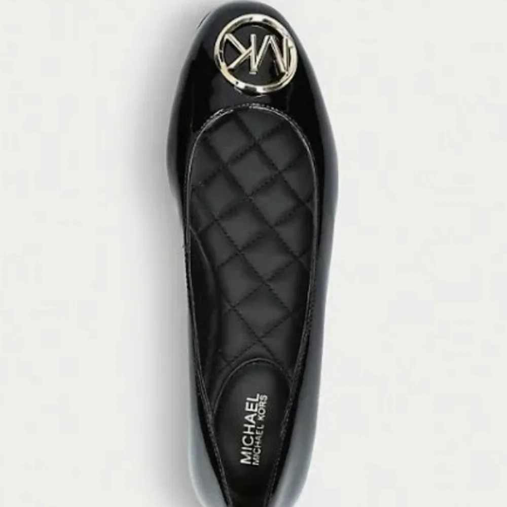 Michael Michael Kors DENA Ballet Flats Black Patent Leather Size 7.5 - Picture 2 of 9